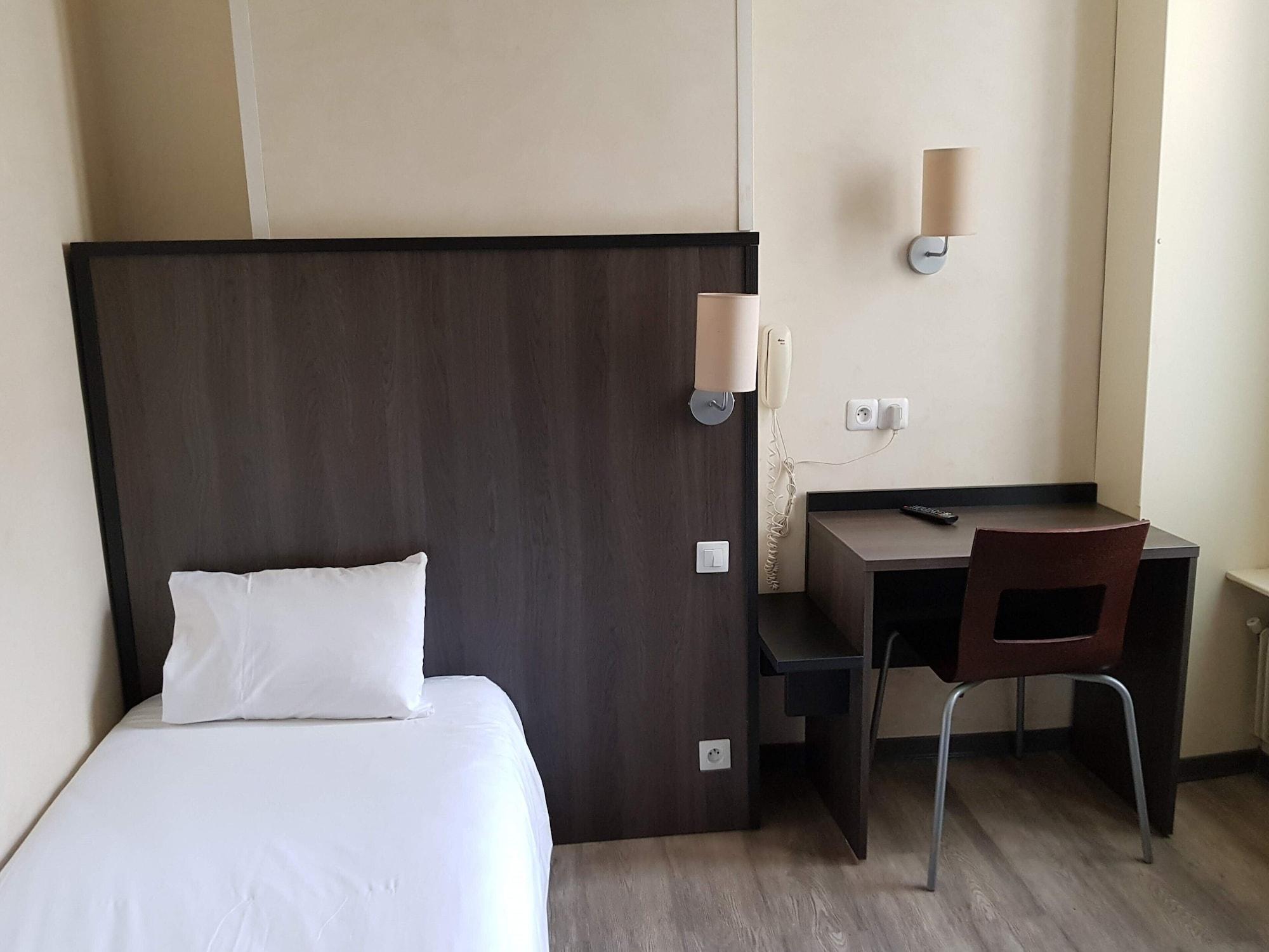 Hotel D'Anjou Левалоа-Пере Екстериор снимка