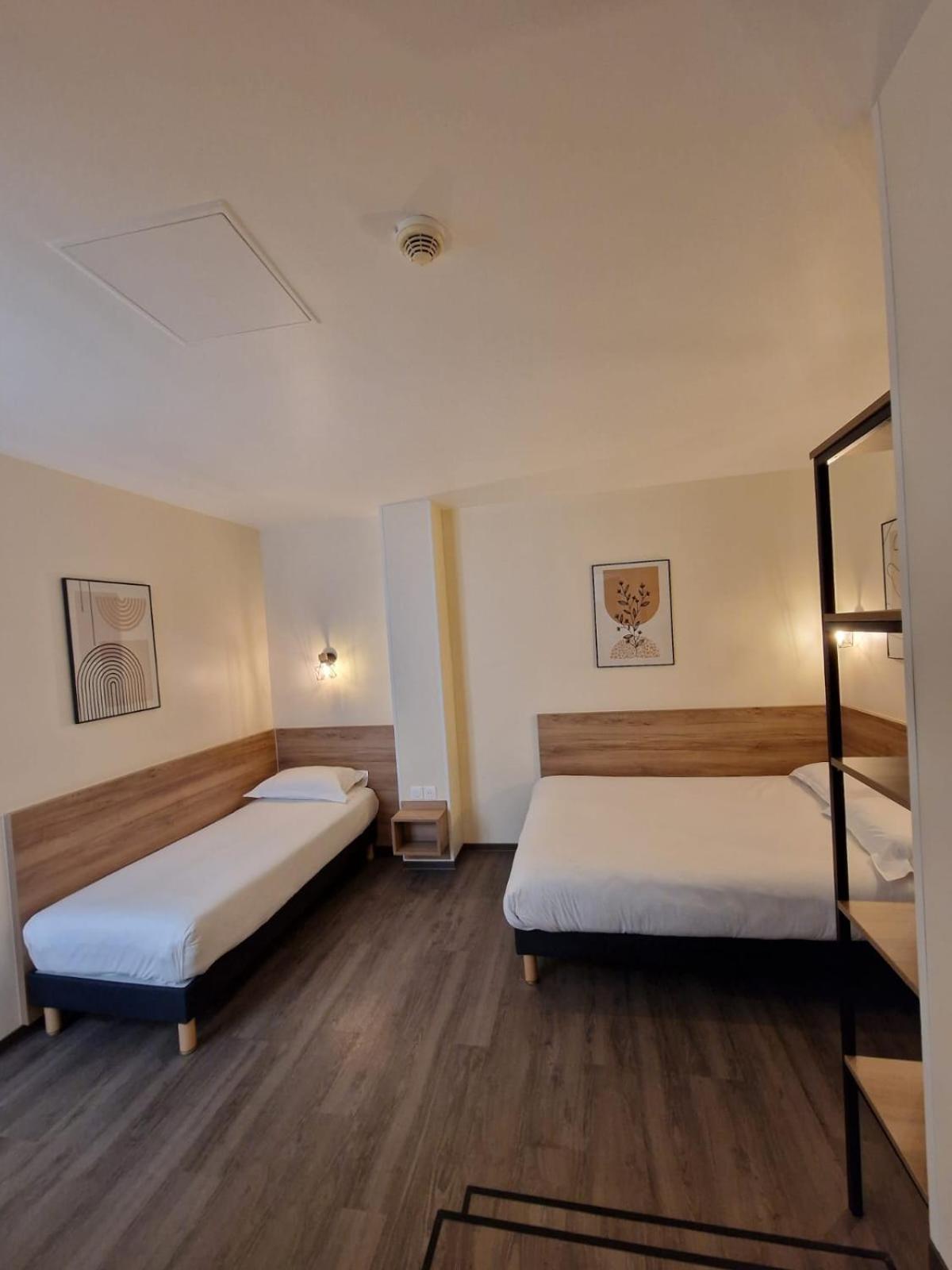 Hotel D'Anjou Левалоа-Пере Екстериор снимка