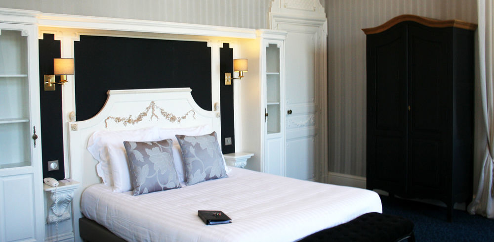 Hotel D'Anjou Левалоа-Пере Екстериор снимка