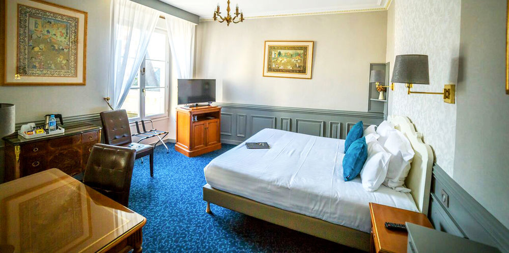 Hotel D'Anjou Левалоа-Пере Екстериор снимка